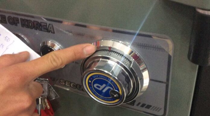 Should You Buy a Mechanical or Electronic Safe? Which is the Best?