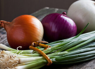 Superfoods to Eat Raw, Not Cooked.