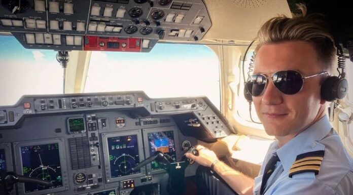 Why Do Many Airlines Forbid Pilots From Having Beards?