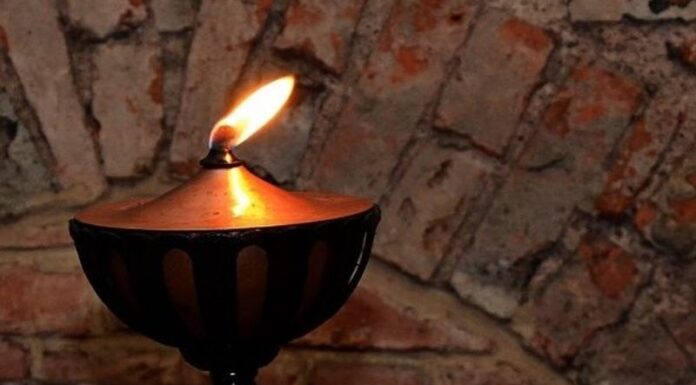 What is Phúc Đăng Hỏa? Understanding the Destiny and Fortune of This Sign