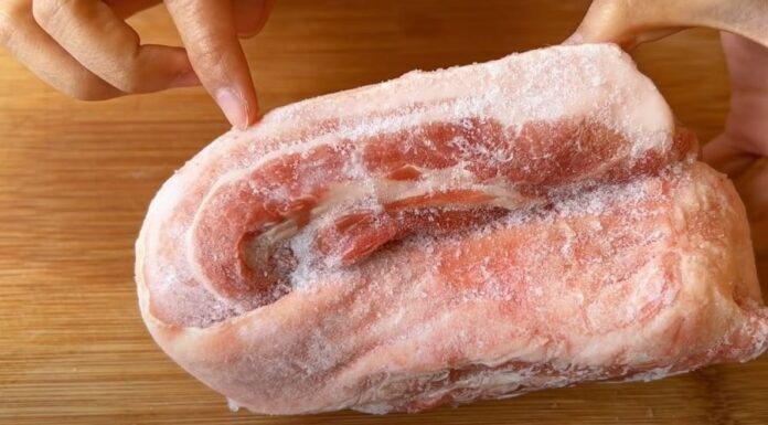 The Magic of Vinegar and Salt: Defrost Meat in 5 Minutes for Tender, Fresh Results