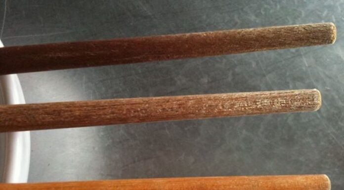 “The Dangers of Improper Chopstick Cleaning: Unknowingly Breeding Cancer-Causing Agents”