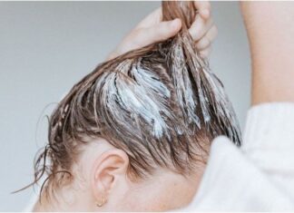 The Ultimate Guide to Scalp Exfoliation: 4 Recipes to Combat Oily Hair and Massive Shedding