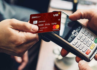 What are Credit Cards? Understanding the Difference Between Credit and Debit Cards