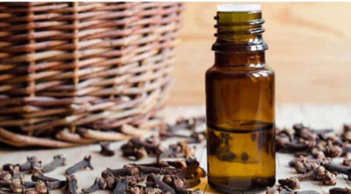 What is Clove Essential Oil? Benefits and How to Use