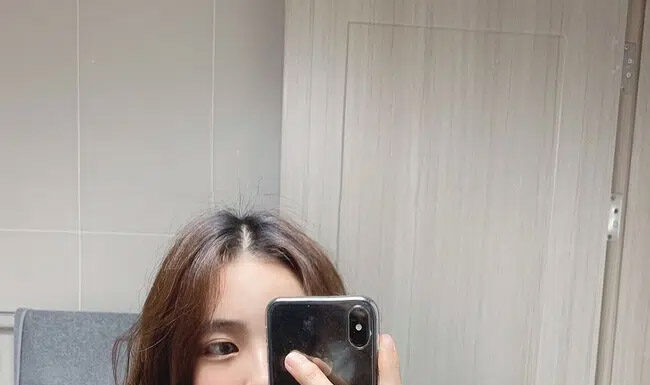 6 Little Habits That Stop Hair from Falling Out in Clumps When You Brush or Wash It