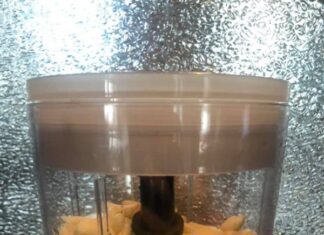 The Ultimate Guide to Storing Peeled Garlic: Keep it Fresh and Flavorful All Year Long