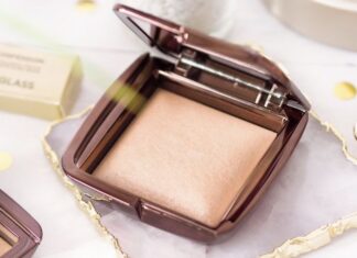 The Ultimate Guide to 6 Natural-Looking, Flawless Highlighting Powders