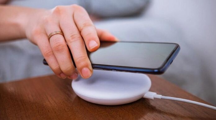 The Ultimate Guide to Wireless Charging Technology and the Best Wireless Chargers