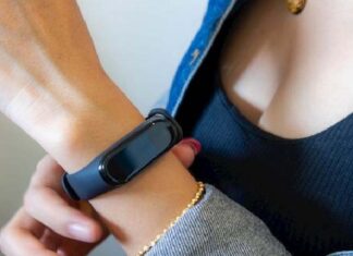 The Ultimate Guide to the Top 5 Health-Tracking Smartwatches: Revolutionizing Your Health at a Glance