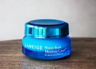 The Ultimate Guide to the Top 7 Luxury Skincare Products: A Curated List for the Discerning Woman