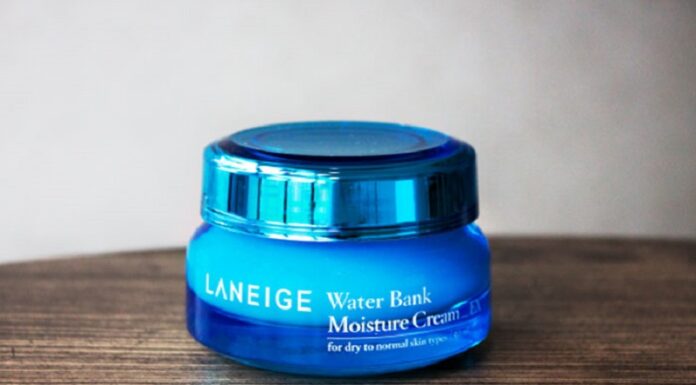 The Ultimate Guide to the Top 7 Luxury Skincare Products: A Curated List for the Discerning Woman