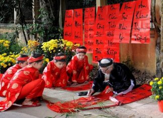 The Ancient Art of Lunar New Year Couplets: Unveiling the Origins and Significance