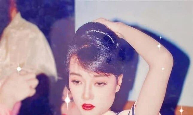 “Medical Apple” Van Dung Causes a Stir with Her Youthful Beauty and “Top-Notch” Looks