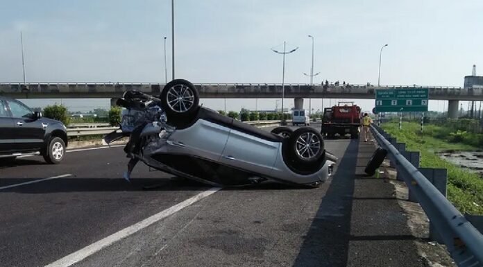 Why Are Cars Prone to Rollovers?