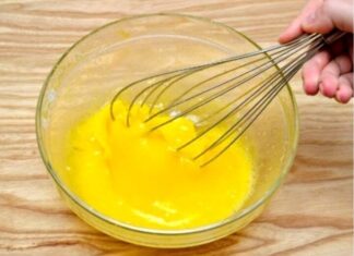 The Secret to Perfectly Fluffy Fried Eggs: It’s Not Just Fish Sauce, But This Magic Ingredient