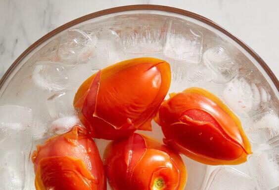 “Achieve a Flawless, Glowing Complexion with the Power of Tomato Ice Cubes”