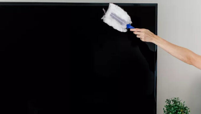 How to Clean a Flat-Screen TV