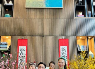 The Ultimate Guide to Vietnamese Celebrity Mom-and-Baby Fashion: A Peek into Dam Thu Trang and Cuong Dollar’s Wardrobe Choices for Their Little One.