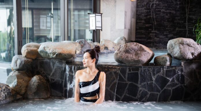 The Northern Actress, Aged 40, Steams Up the Screen with Her Sultry Looks and Hot Spring Secrets
