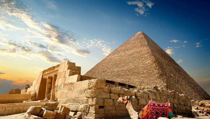 6 Popular Destinations Tourists Never Want to Leave