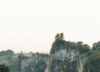 The Truc Lam Zen House: A “Miniature Ha Long Bay” in An Giang