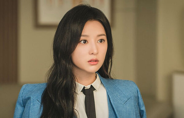 The Secret to Kim Ji-won’s Flawless, Glowing Skin: Unveiling Her Skincare Routine and Serum of Choice