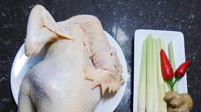 How to Boil Chicken: A Simple Guide to Tender, Flavorful Meat