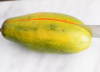 The Ultimate Guide to Papaya Cutting: 3 Simple Ways to Make Your Dish Look Stunning.
