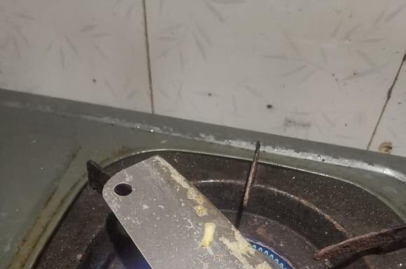 The 5 Things You Should Never Pick Up Off the Street, For Your Own Safety!