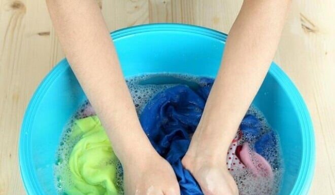 The Great Detergent Debate: Powder or Liquid – Which is the Superior Cleaner?