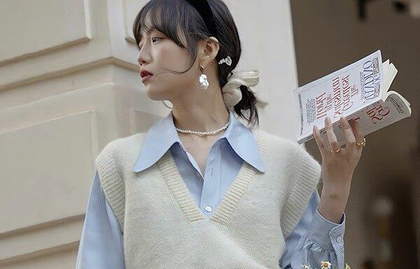 The Ultimate Guide: 4 Unbeatable Styling Formulas for Knitwear and Shirts.