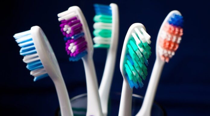 4 Old Items You Should Throw Out Right Now for a Happier, Clutter-Free Home