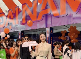 The Teacher Who Arrives at School with an Entourage of Bodyguards, Dressed to Impress Like a Beauty Queen