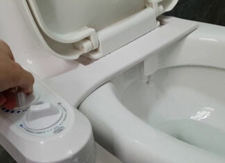 7 Compelling Reasons to Embrace Smart Toilet Sprays