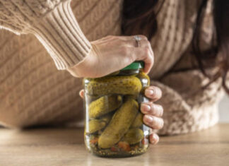 The Ultimate Guide to Opening Jars and Bottles Effortlessly