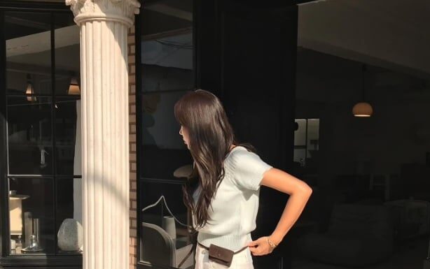 The Ultimate Guide to Nailing Fall Fashion: Cropped Knitwear Edition