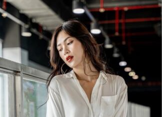 5 Stunning and Stylish Silk Shirt Styles for Women