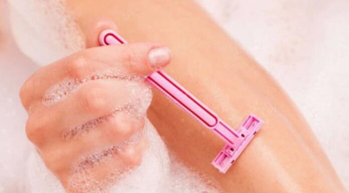 The Art of Shaving: A Smooth Guide to a Bump-Free Finish