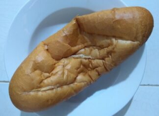 The Ultimate Bread Reviver: Transform Stale Bread into Warm, Crispy Perfection