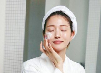 The Morning and Evening Skin Care Routine: 3 Effective Techniques for Hydrating, Illuminating and Revitalizing Your Skin.