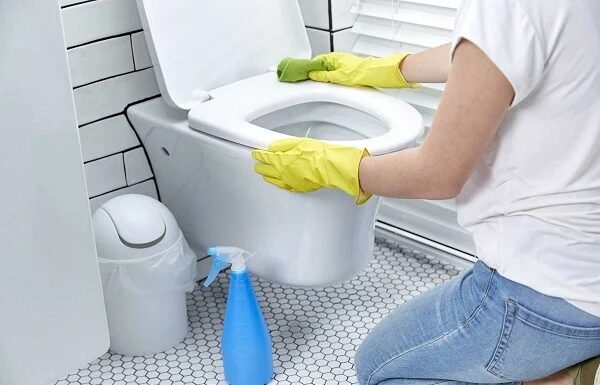 The Ultimate Guide to Restoring Your Throne: Erase Stains and Bring Back the Pristine White