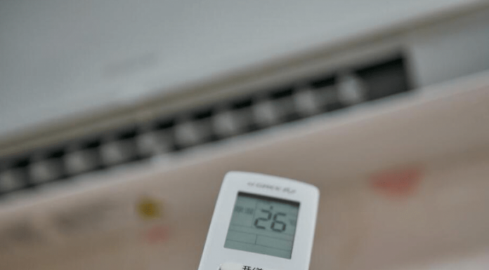 The Perfect Bedroom Temperature for a Good Night’s Sleep: Why You Shouldn’t Set Your AC to 26 Degrees