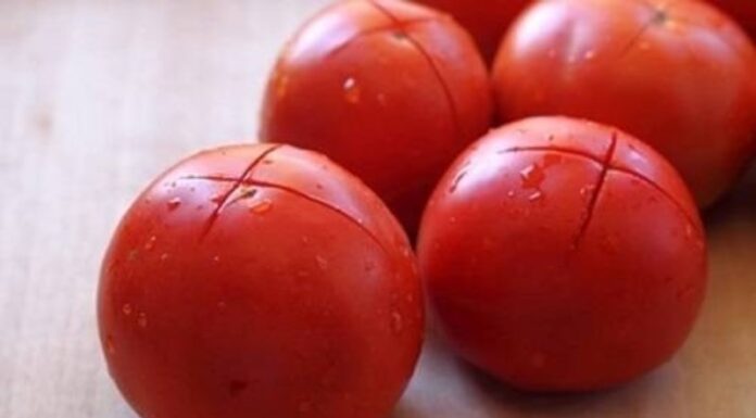 The Ultimate Guide to Tomato Skinning: A New, Faster Approach for Connoisseurs