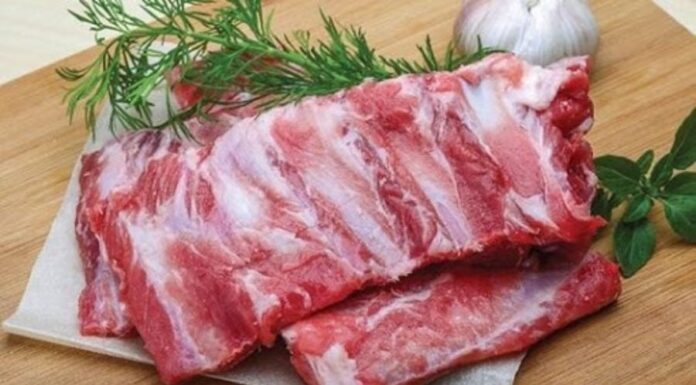 “The Magic Ingredient for Instantly Clean Ribs”