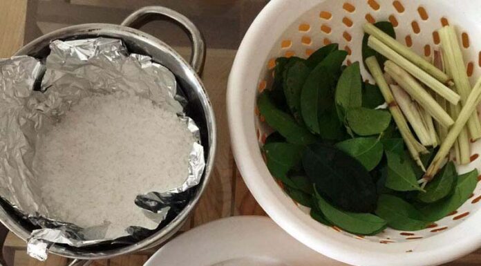 “The Ultimate Guide to Boiling Chicken: Achieving Succulent Flavor Without the Need for Water”