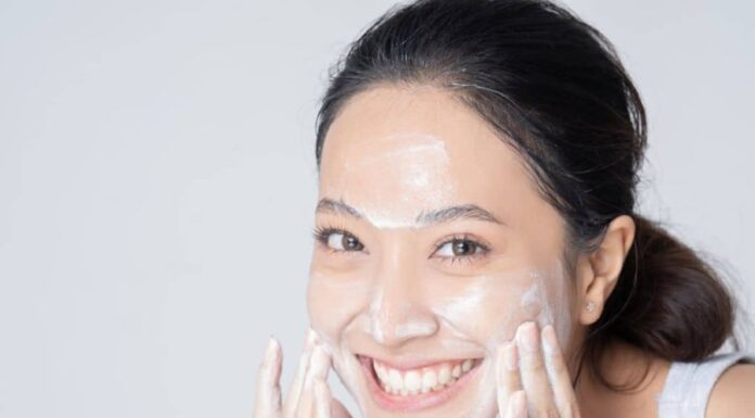 The Ultimate Guide to Deep Cleansing: Achieving Radiant Skin from Within