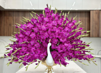 The Art of Arranging Lilies: A Guide to a Long-lasting and Luxurious Display by a Skilled 8X Hai Phong Florist