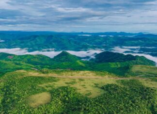 The Central Highlands’ Four Seasons in a Day: A Hidden Gem with a “Million-Hearted” Surreal Beauty