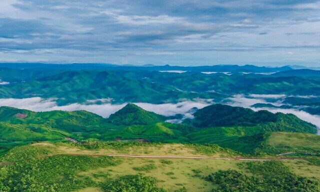 The Central Highlands’ Four Seasons in a Day: A Hidden Gem with a “Million-Hearted” Surreal Beauty